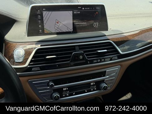 Used 2022 BMW 750i xDrive w/ M Sport Package AWD/4WD image 44