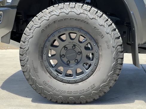 Used 2025 Ford F150 Raptor AWD/4WD image 12