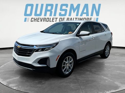 Used 2024 Chevrolet Equinox LT FWD image 2