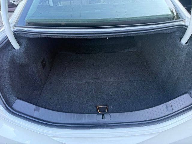 Used 2013 Cadillac XTS Premium AWD/4WD image 22