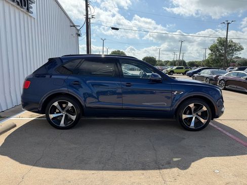 Used 2019 Bentley Bentayga AWD/4WD image 8