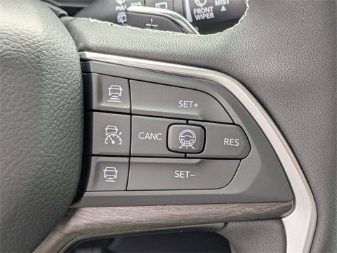 New 2026 Jeep Grand Cherokee Laredo image 16