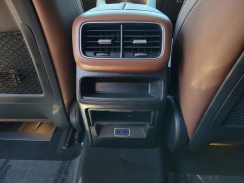 Used 2024 Mercedes-Benz GLE 350 4MATIC image 9