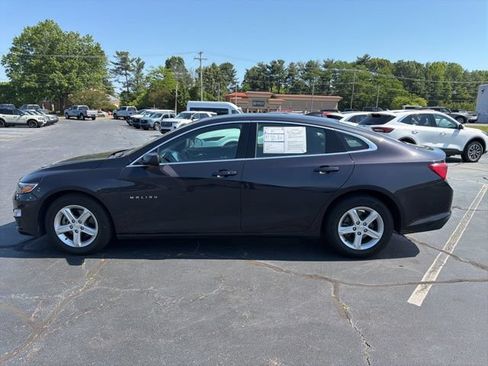 Used 2023 Chevrolet Malibu LT FWD image 4