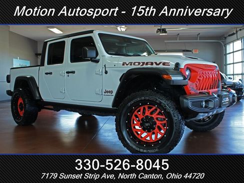Used 2022 Jeep Gladiator Mojave w/ LED Lighting Group AWD/4WD image 2