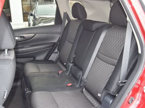 Used 2018 Nissan Rogue SV AWD/4WD image 32
