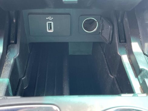 Used 2017 Ford Explorer Limited w/ Equipment Group 301A FWD image 34