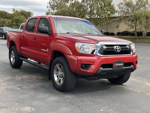 Used 2012 Toyota Tacoma PreRunner image 1