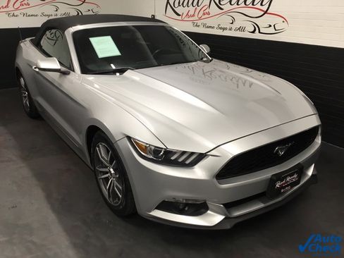Used 2016 Ford Mustang Premium image 13