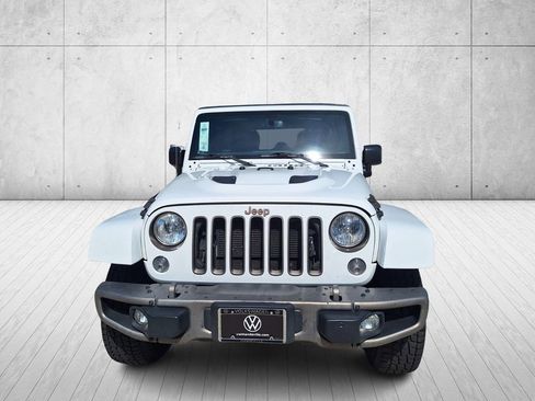 Used 2016 Jeep Wrangler Unlimited Sahara image 8