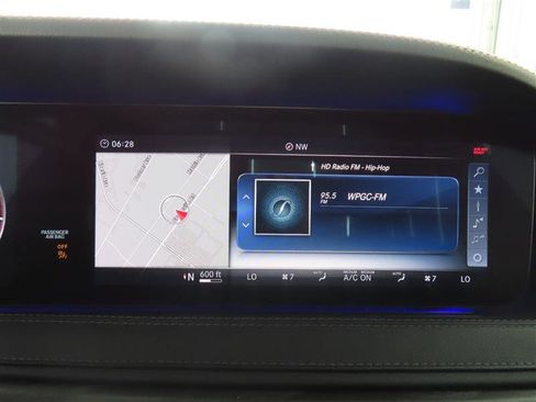 Used 2018 Mercedes-Benz S 560 Sedan image 27