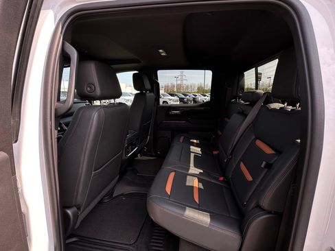 Used 2023 GMC Sierra 1500 AT4 w/ Technology Package AWD/4WD image 25