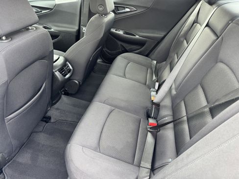 Used 2022 Chevrolet Malibu LT image 14