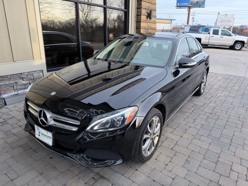 Used 2015 Mercedes-Benz C 300 4MATIC Sedan image 2
