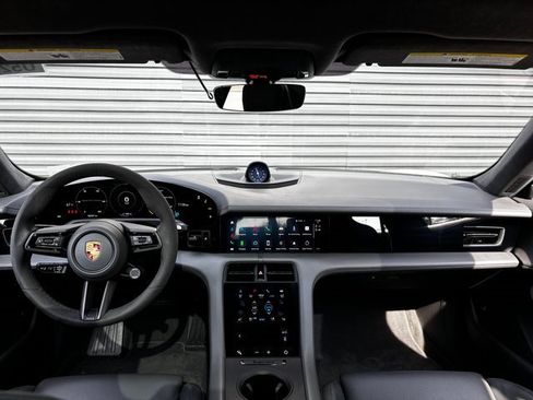 Certified 2022 Porsche Taycan GTS image 13