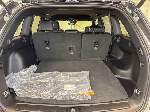 New 2026 Jeep Grand Cherokee Laredo image 13