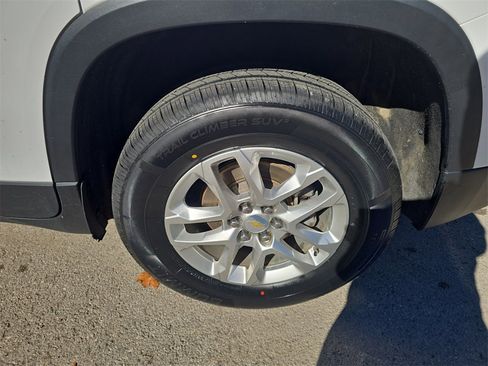 Used 2021 Chevrolet Traverse LT w/ LPO, Blackout Package image 29