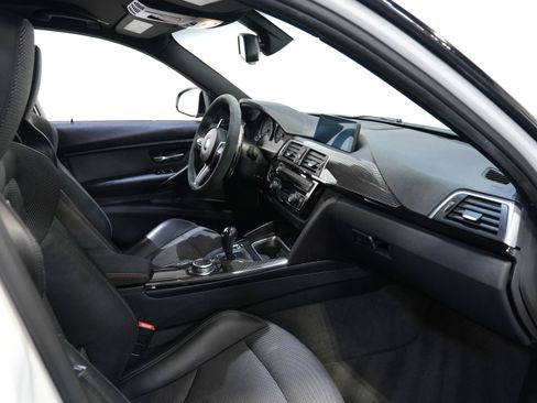 Used 2017 BMW M3 image 36