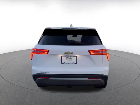 Used 2025 Chevrolet Equinox LT image 12