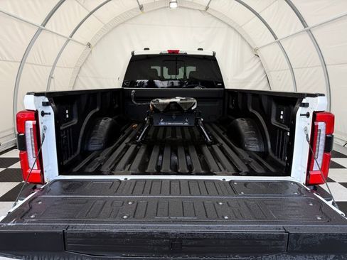 New 2026 Ford F450 Platinum w/ FX4 Off-Road Package image 4