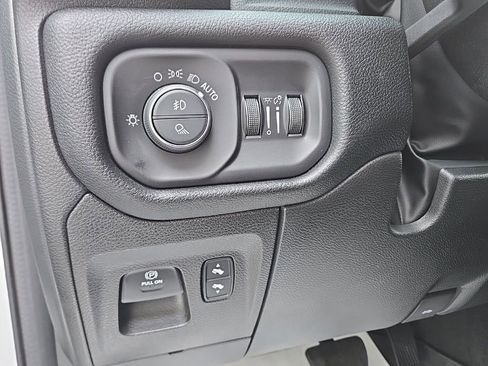 Used 2022 RAM 1500 Laramie AWD/4WD image 31