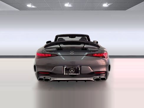 Certified 2022 Mercedes-Benz SL 63 AMG 4MATIC w/ Driver Assistance Package image 9