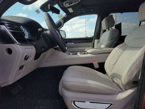 New 2026 Jeep Grand Wagoneer L Summit AWD/4WD image 14