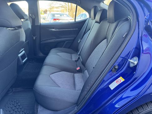 Used 2018 Toyota Camry LE w/ Convenience Package image 9