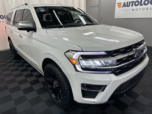 Used 2023 Ford Expedition Max Platinum AWD/4WD image 2