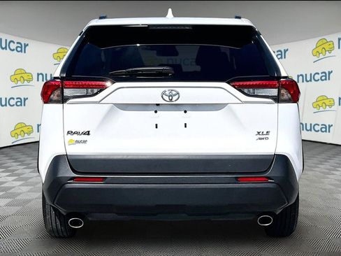 Used 2025 Toyota RAV4 XLE AWD/4WD image 5