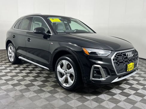 Used 2023 Audi Q5 2.0T Premium Plus w/ Premium Plus Package AWD/4WD image 3