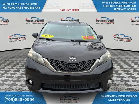 Used 2012 Toyota Sienna SE FWD image 2