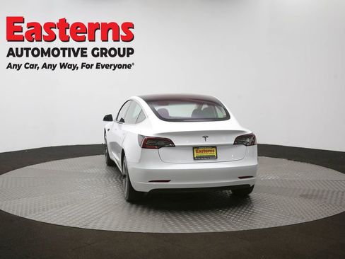 Used 2019 Tesla Model 3 Standard Range image 32