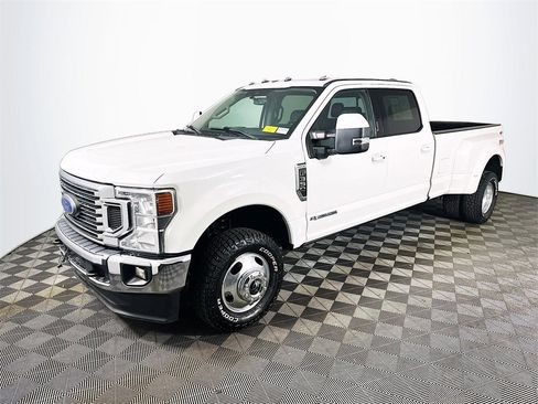 Used 2020 Ford F350 Lariat w/ Lariat Ultimate Package image 3