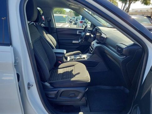 Used 2021 Ford Explorer XLT image 8