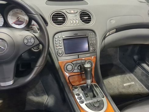 Used 2011 Mercedes-Benz SL 63 AMG image 13