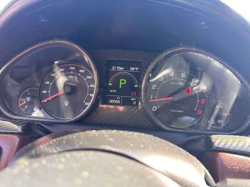 Used 2014 Maserati GranTurismo Sport RWD image 17