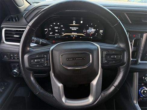 Used 2022 GMC Yukon XL Denali image 14
