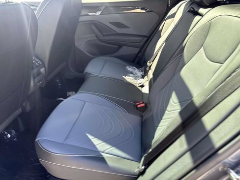 New 2026 Volkswagen Tiguan SE R-Line FWD image 11
