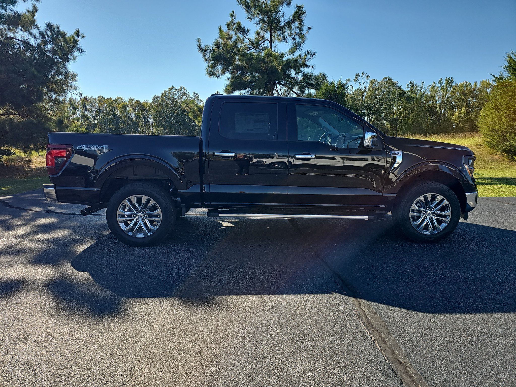 New 2026 Ford F150 XLT w/ Equipment Group 302A MID AWD/4WD image 8