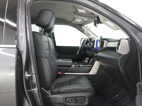 Used 2023 Toyota Tundra Limited w/ Power Package image 10