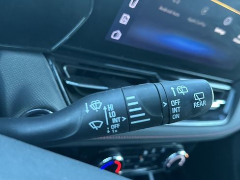 Used 2024 Chevrolet TrailBlazer RS w/ Driver Confidence Package image 19