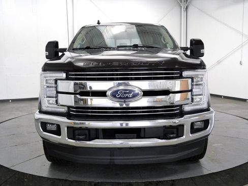 Used 2019 Ford F250 Lariat w/ Lariat Ultimate Package AWD/4WD image 2