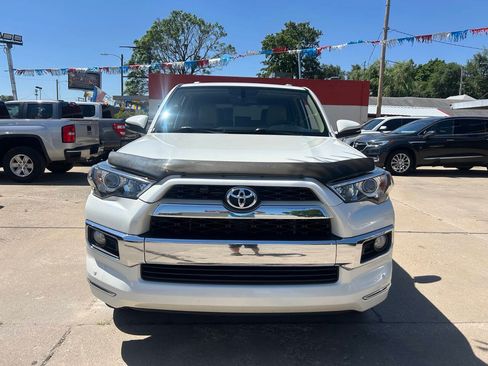 Used 2018 Toyota 4Runner Limited AWD/4WD image 2