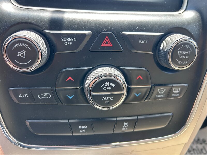 Used 2014 Jeep Grand Cherokee Laredo w/ Quick Order Package 23E AWD/4WD image 16