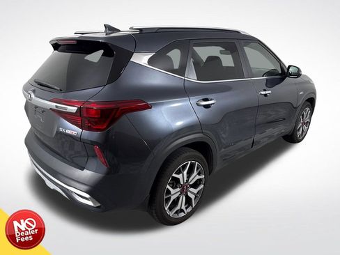 Used 2021 Kia Seltos SX w/ SX Sunroof Package AWD/4WD image 3