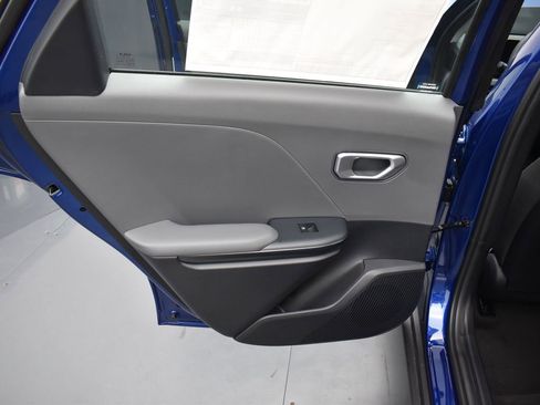 Certified 2025 Kia K4 LXS FWD image 15