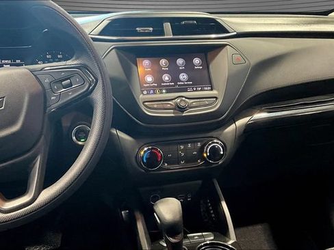 Used 2023 Chevrolet TrailBlazer LT FWD image 9