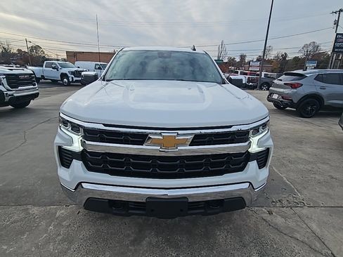 Used 2022 Chevrolet Silverado 1500 LT image 3