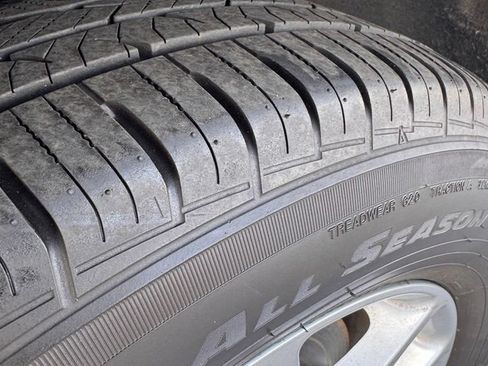 Used 2022 Chrysler Pacifica Touring-L FWD image 31